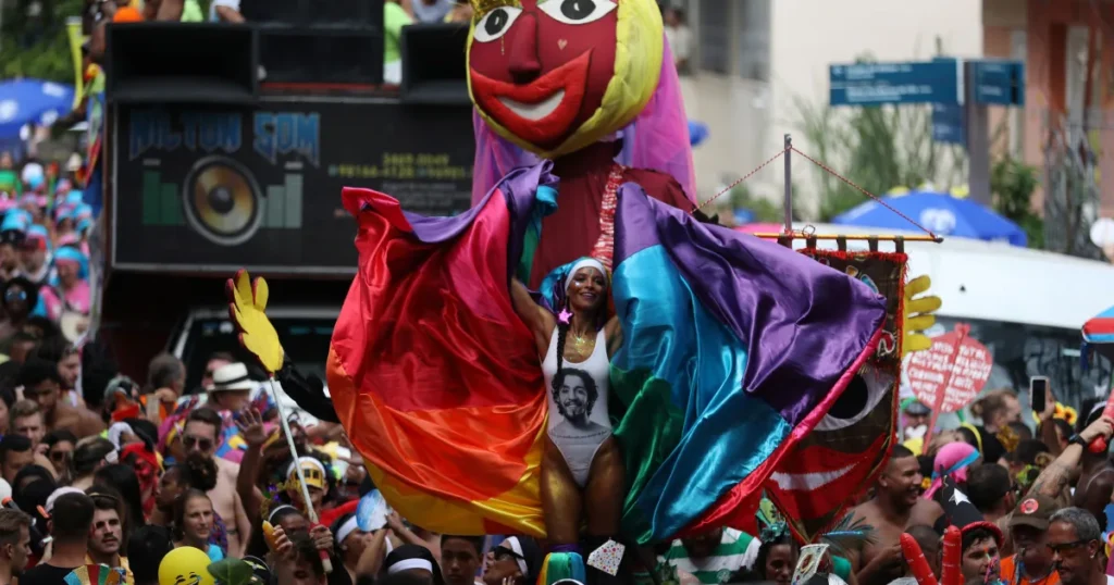 Céu na Terra Faz Seu Primeiríssimo Desfile Neste Sábado: Confira a Agenda de Blocos no Rio