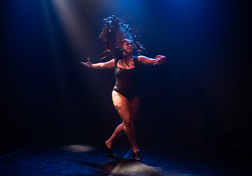 Circulação Definitiva: Últimos Espetáculos da Definitiva Cia. de Teatro no Glauce Rocha