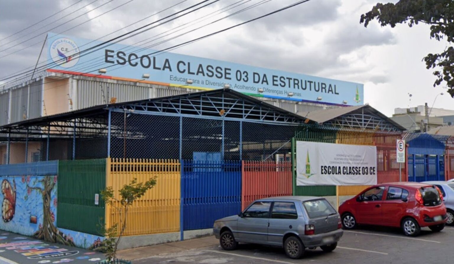 Conflito Educacional: A Controvérsia da 'Sala das Emoções' em Escola Pública do DF