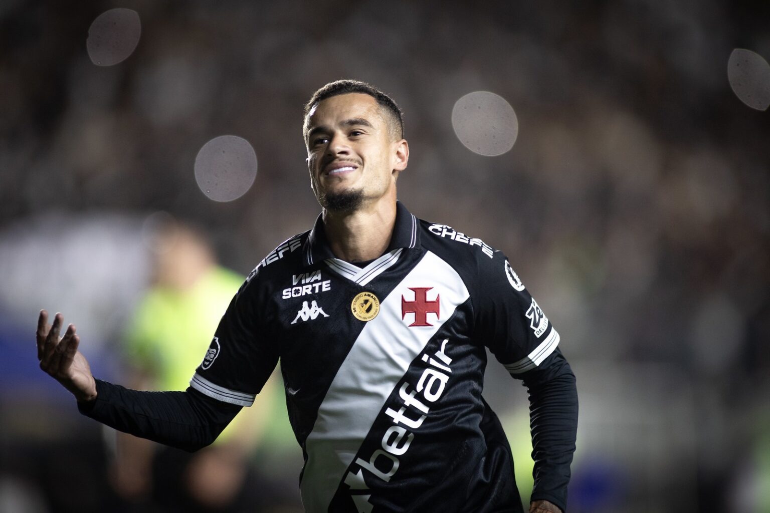 Coutinho Deixa o Vasco: Uma Saída Marcada por Frustrações e Expectativas Não Correspondidas