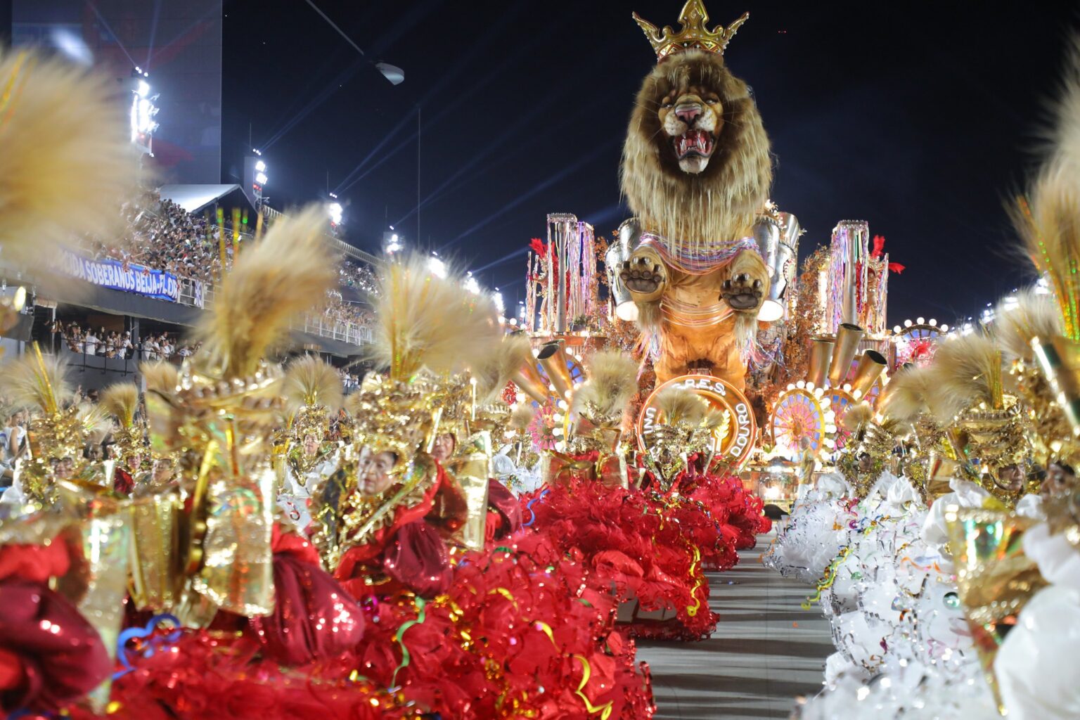 Desempenho das Escolas de Samba: Quais Foram as Mais Notáveis na Apuração do Carnaval do Rio? Desempenho das Escolas de Samba: Quais Foram as Mais Notáveis na Apuração do Carnaval do Rio?