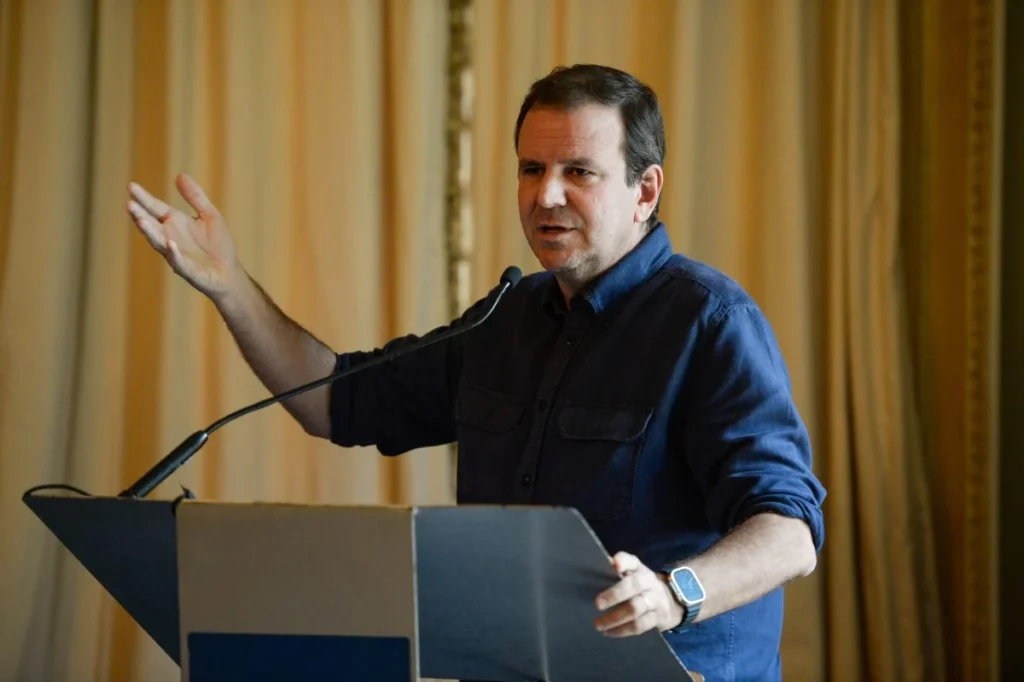Eduardo Paes Anuncia Saída da Prefeitura do Rio para Concentração na Candidatura ao Governo Eduardo Paes Anuncia Saída da Prefeitura do Rio para Concentração na Candidatura ao Governo