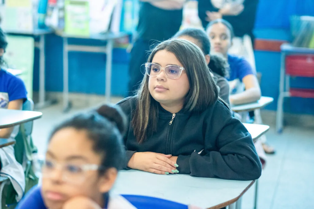 Educação Mais Acessível: Compartilhamento de Escolas Reduz Deslocamento das Famílias