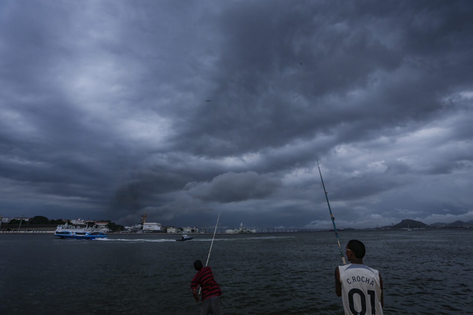 Frente Fria Avança e Gera Temporais no Brasil, Incluindo Rio e SP; Confira a Previsão para Hoje
