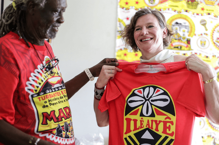 Mariana Mazzucato Conhece Ações do Ilê Aiyê em Salvador