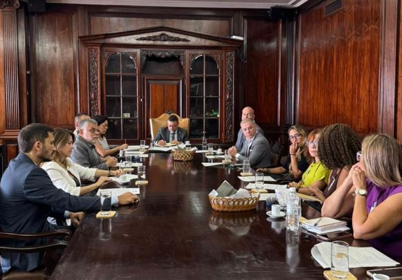 Melhorias nas Condições de Trabalho Durante o Carnaval no Rio de Janeiro: O MTE em Ação