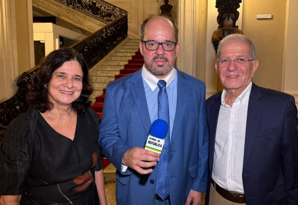 Nísia Trindade e Chico D’Angelo: A Dupla que Transformou a Saúde Pública Brasileira Nísia Trindade e Chico D'Angelo: A Dupla que Transformou a Saúde Pública Brasileira