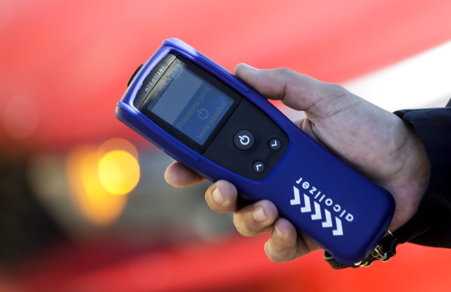 O Esquema para Bafômetro na Grécia: Como Motoristas Tentam Escapar da Fiscalização O Esquema para Bafômetro na Grécia: Como Motoristas Tentam Escapar da Fiscalização