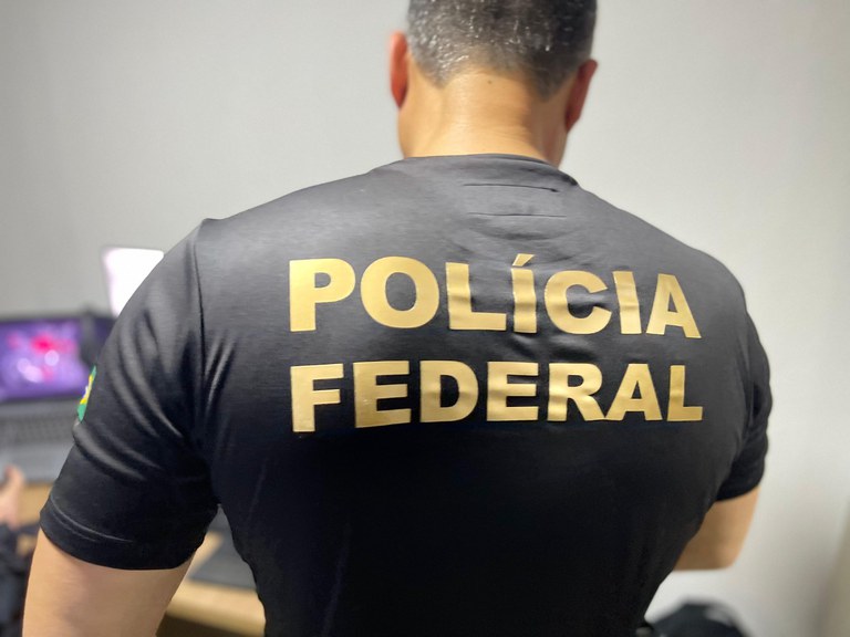Polícia Federal Captura Fugido Condenado por Estupro de Vulnerável no RJ