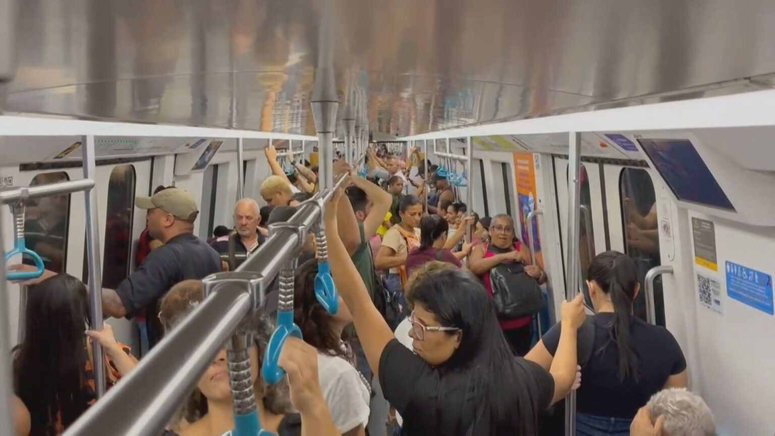 Reajuste do MetrôRio gera descontentamento entre os passageiros Reajuste do MetrôRio gera descontentamento entre os passageiros