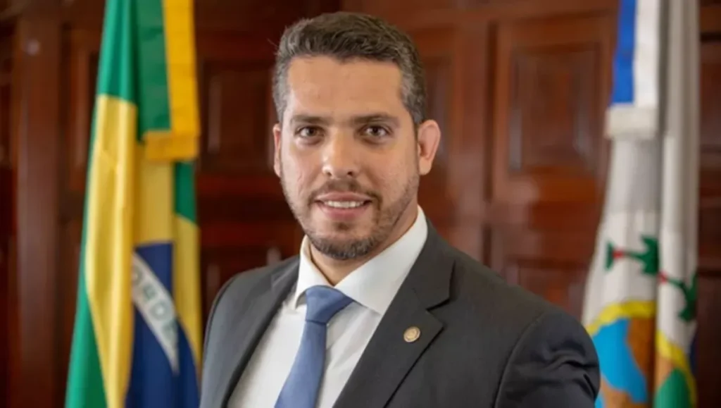 Rio de Janeiro: Novo Projeto de Eleição Indireta Preve Voto Aberto e Flexibiliza Afastamento de Cand