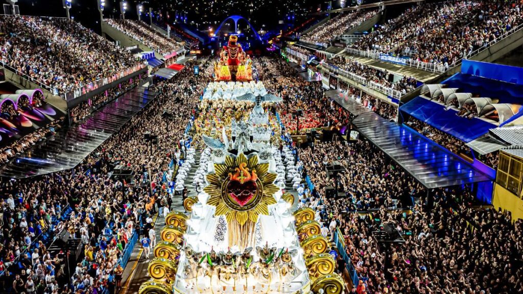 Rio de Janeiro se prepara para receber 8 milhões de foliões durante o carnaval