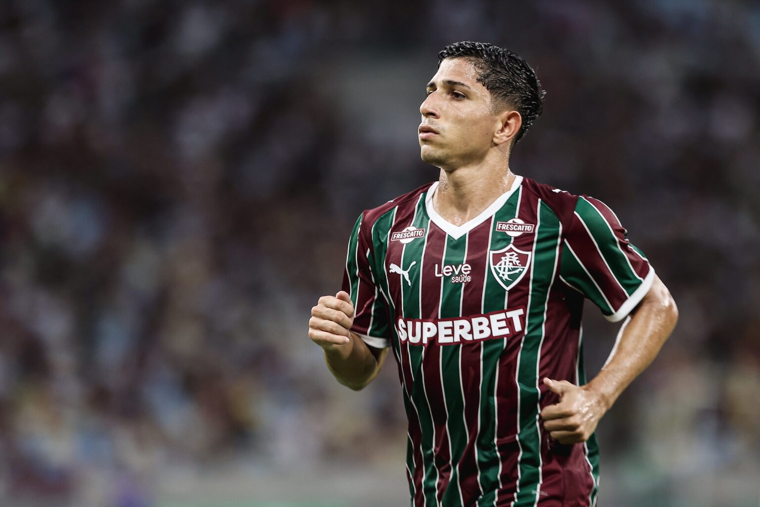 Savarino brilha e revela sua versatilidade no Fluminense: 'Treinador reconhece isso'