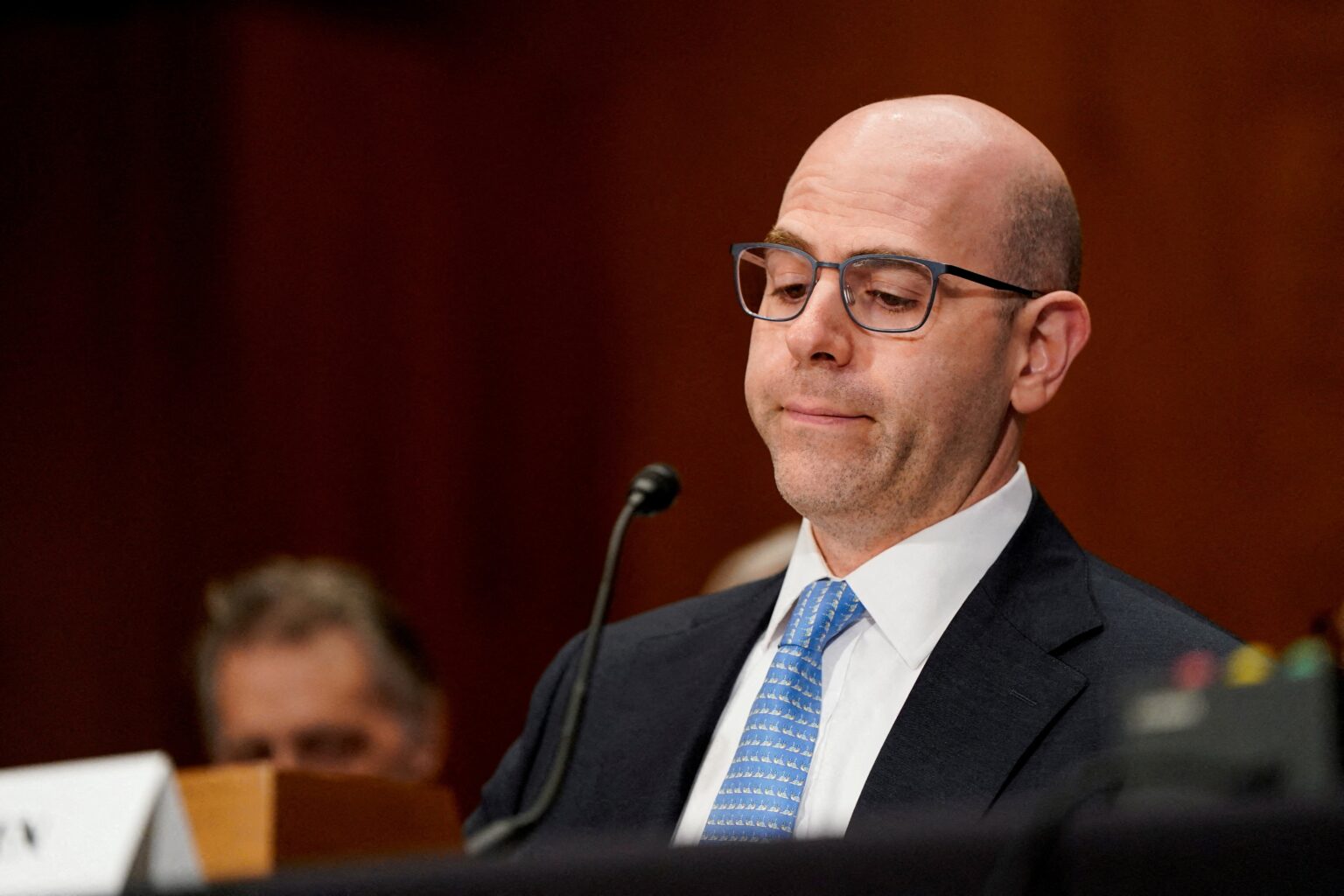 Stephen Miran Renuncia à Presidência do CEA em Meio a Mudanças no Fed