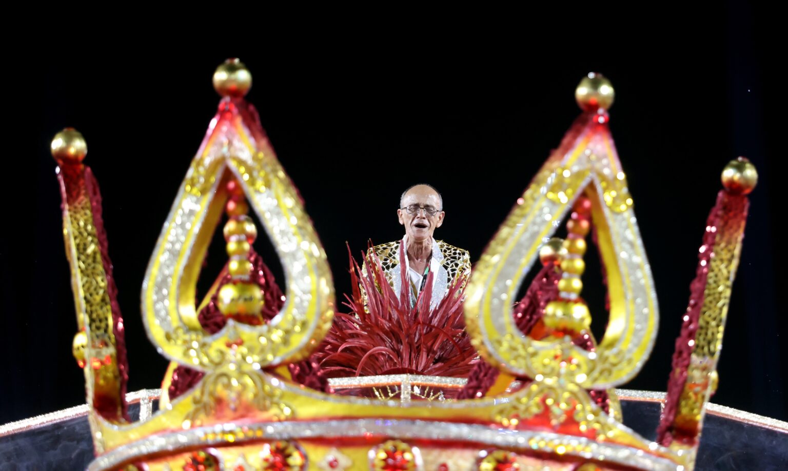 Viradouro Conquista Estandarte de Ouro em 2026: Uma Homenagem a Mestre Ciça Viradouro Conquista Estandarte de Ouro em 2026: Uma Homenagem a Mestre Ciça