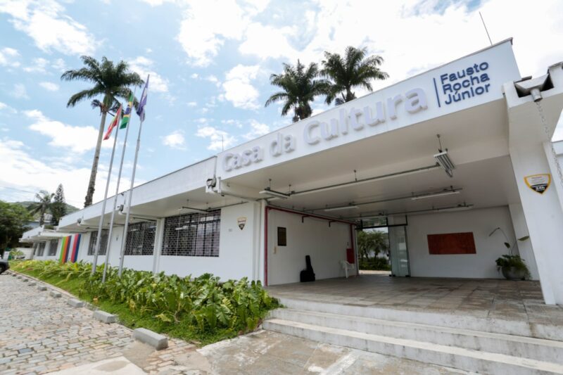 16º Salão dos Novos de Joinville Revela Artistas Selecionados para Exposição