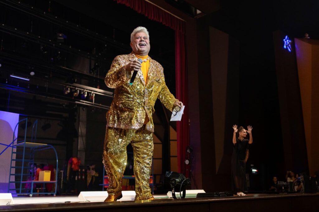 34ª Edição do Festival de Curitiba Inicia com Aula-Show de Milton Cunha e Muito Samba