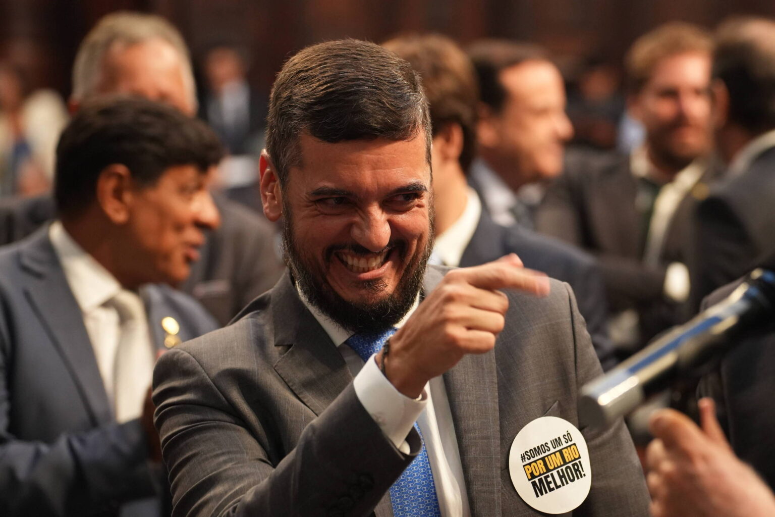 A Conexão Entre Política e Crime Organizado no Rio de Janeiro A Conexão Entre Política e Crime Organizado no Rio de Janeiro