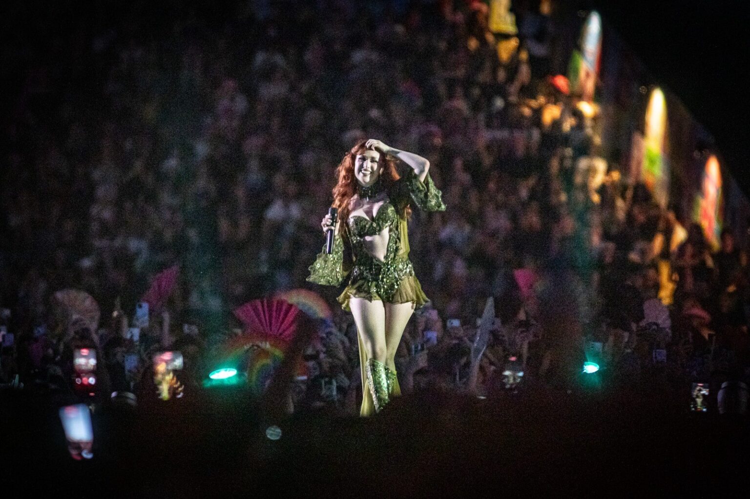 Chappell Roan Brilha no Lollapalooza com Show de Metal Para Jovens | Energia e Controvérsia