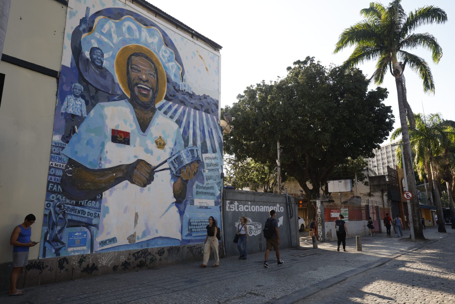 Descubra a Rota do Samba 'Três Apitos' em Vila Isabel e o Encanto do Turismo Cultural
