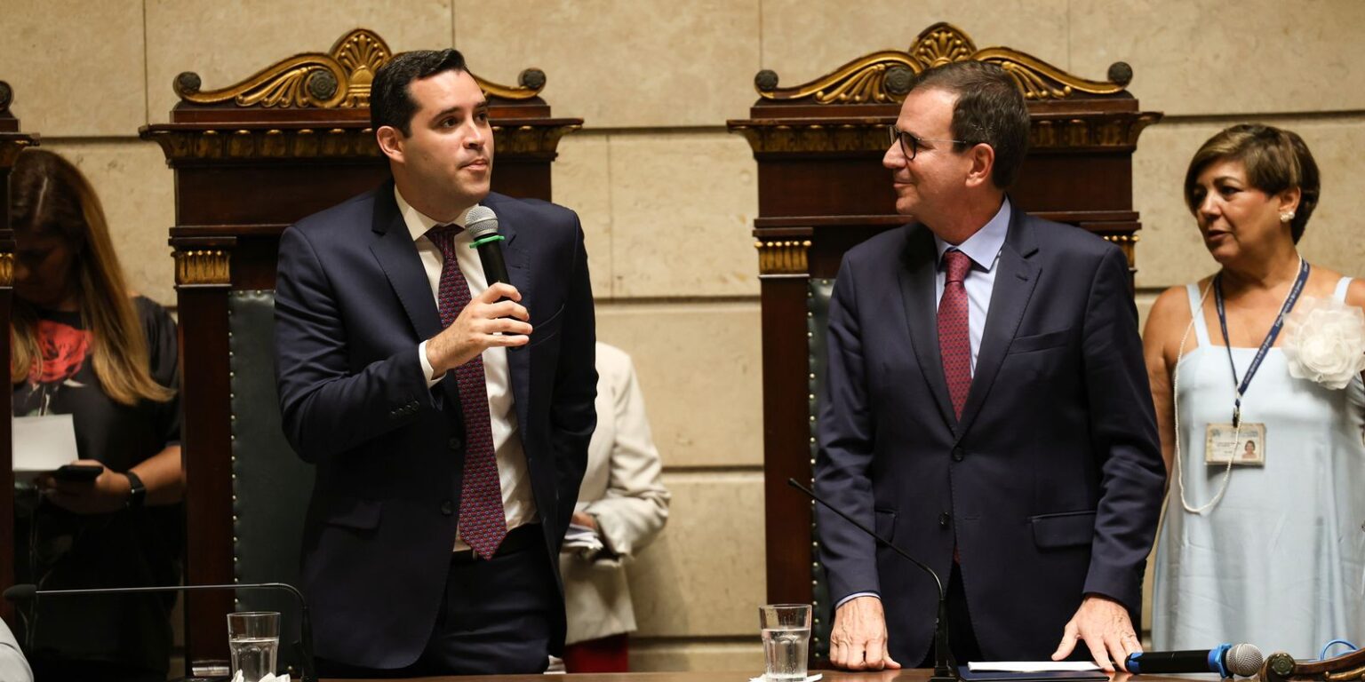 Eduardo Cavaliere é empossado como novo prefeito do Rio de Janeiro