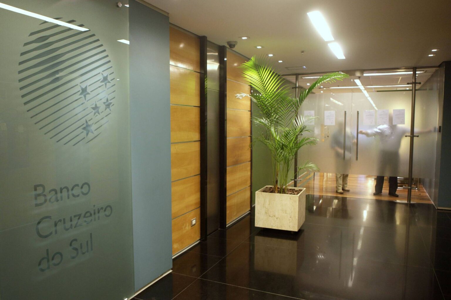 FGC Retira R$ 3 Bilhões do Cruzeiro do Sul; Credores Reclamam Devolução