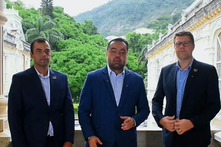 Gustavo Tutuca deixa cargo à frente do turismo do RJ e nomeia sucessor Gustavo Tutuca deixa cargo à frente do turismo do RJ e nomeia sucessor