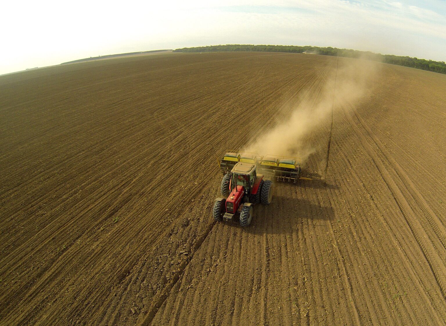 Impactos da Guerra no Oriente Médio: Fertilizantes e Preço dos Alimentos no Brasil em Alta