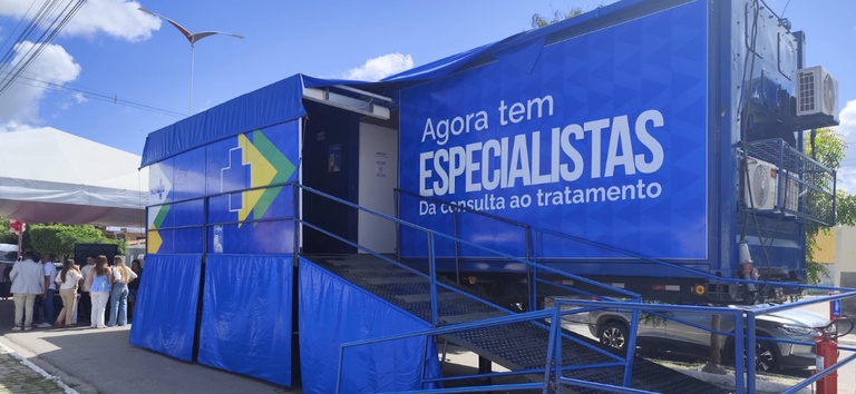 Jurema recebe carreta do programa Agora Tem Especialistas para diagnóstico precoce de câncer