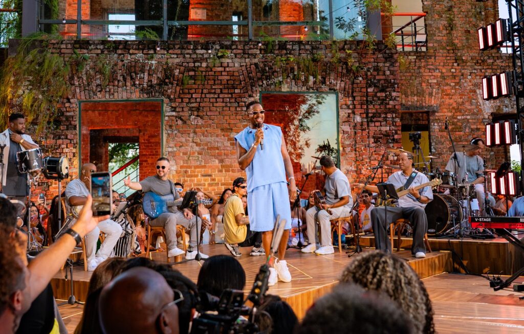 Mumuzinho Registra Show no Rio com Sucessos de Agepê e Beth Carvalho