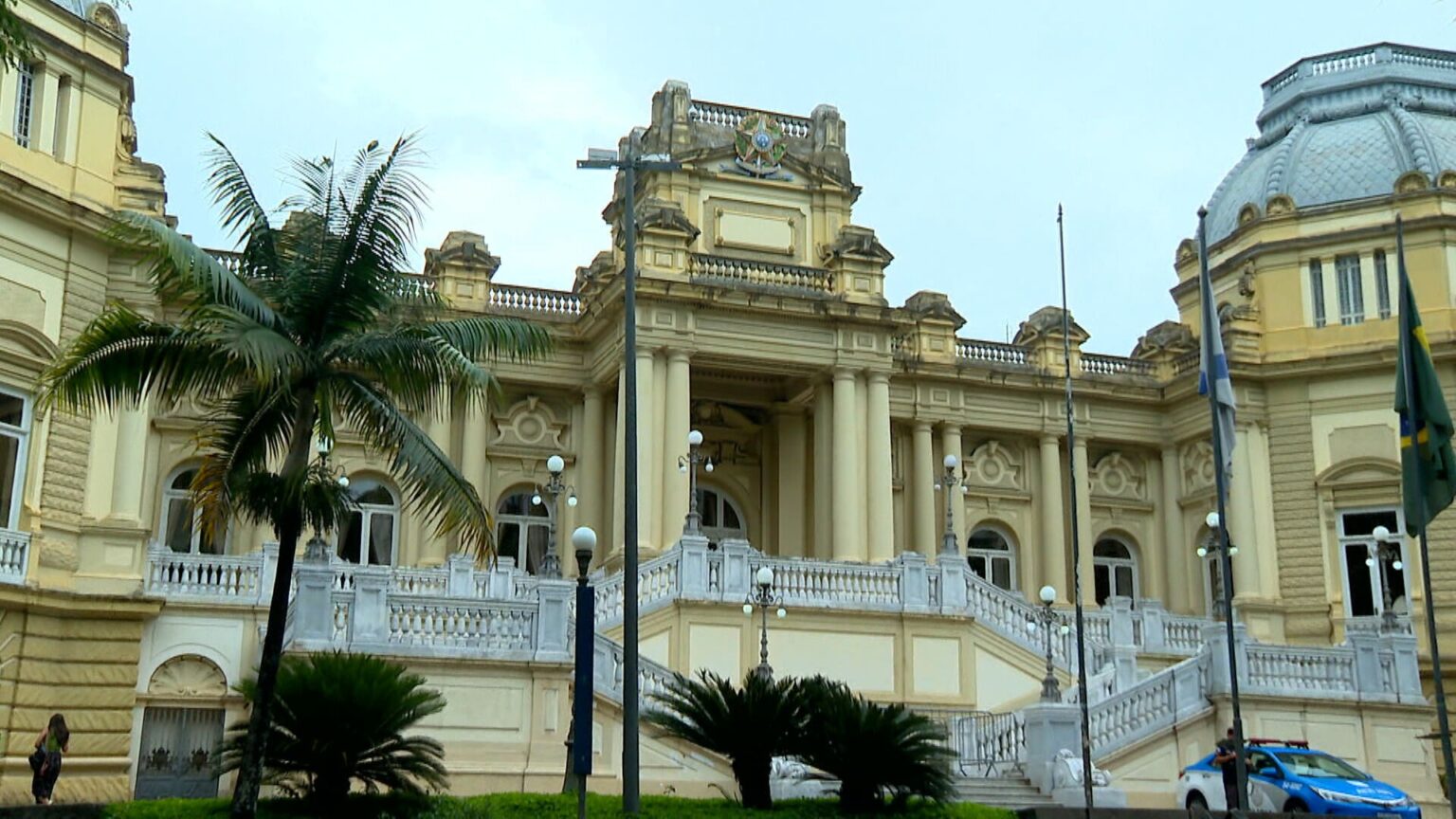 Novo Chefe da Casa Civil no RJ: Poderes Ampliados em Meio a Controvérsias