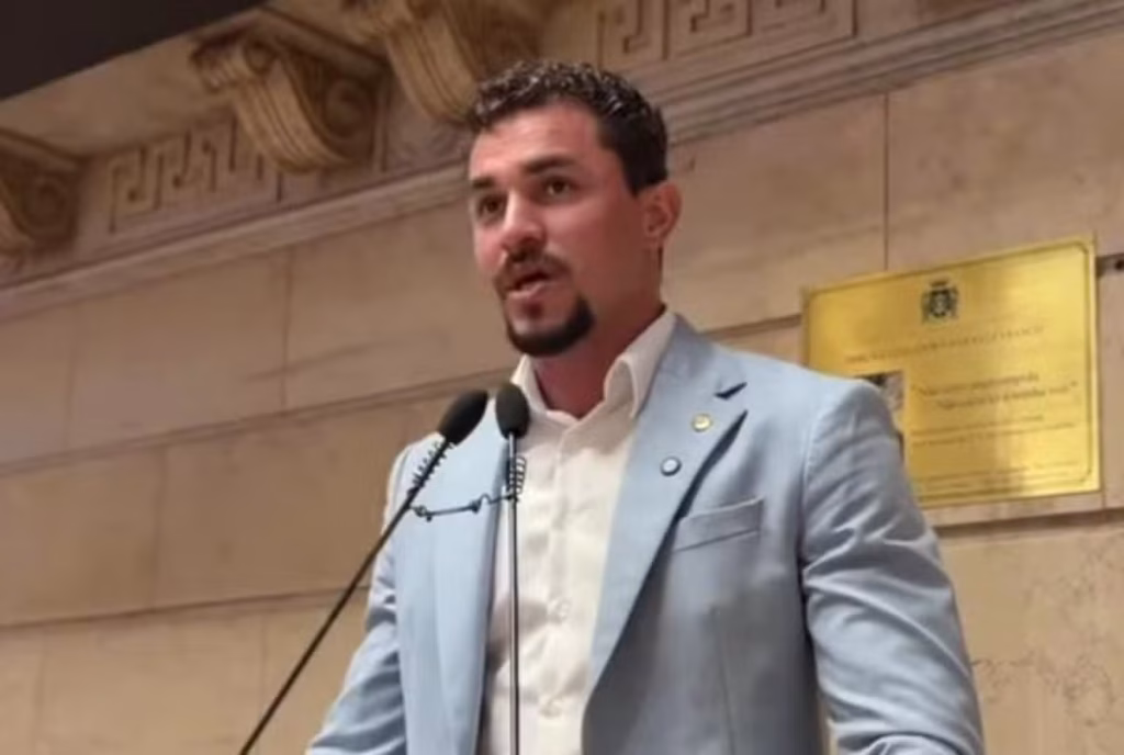 Paes Critica Prisão de Ex-Secretário e Acusa Castro de Uso Político da Polícia