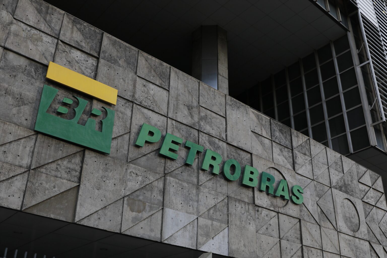 Petrobras e Pemex: Parceria Estratégica em Águas Profundas Pode Surgir em 2024