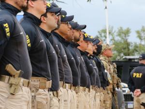 Possíveis Candidatos da Direita ao Senado no Rio: Crivella e Pimentel em Destaque