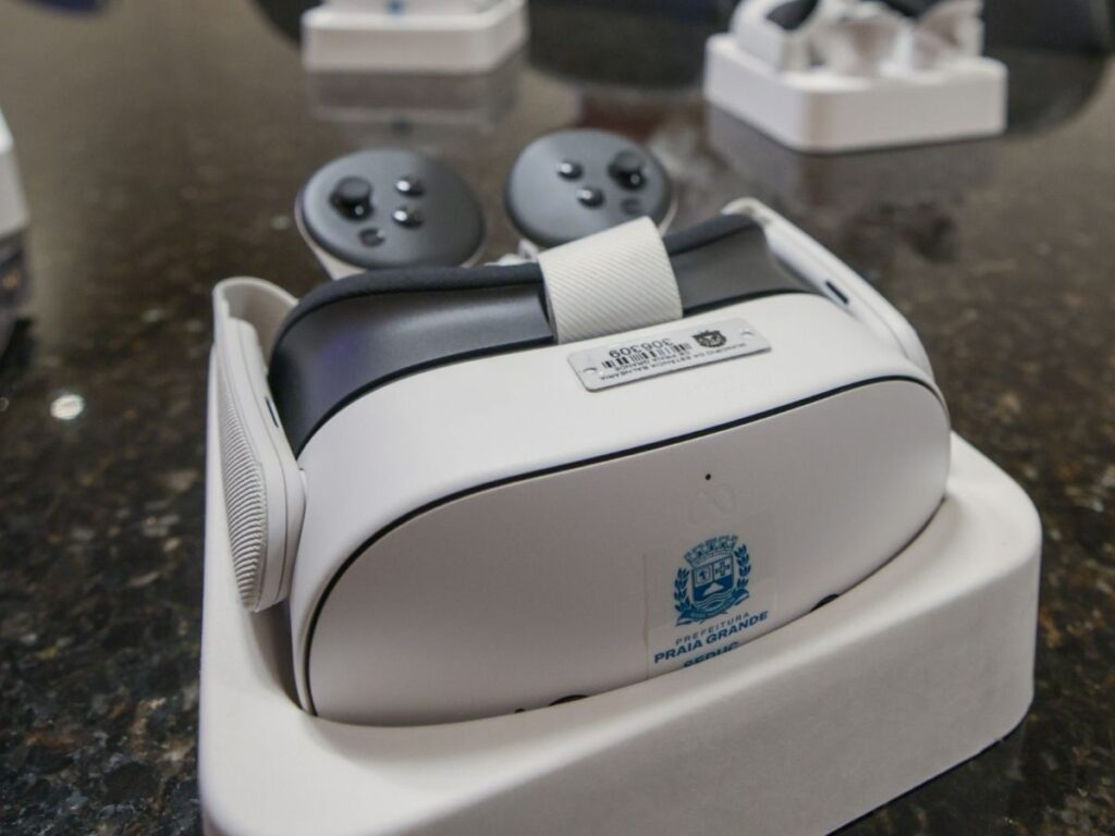 Praia Grande Inova com Óculos de Realidade Virtual na Educação Praia Grande Inova com Óculos de Realidade Virtual na Educação
