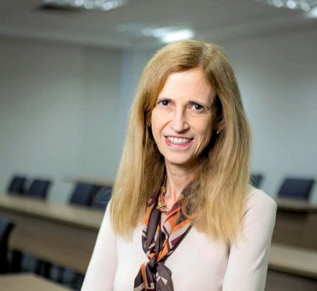 Qualidade da Educação: Claudia Costin Defende Ampliação do Tempo de Aula e Uso de Tecnologia Qualidade da Educação: Claudia Costin Defende Ampliação do Tempo de Aula e Uso de Tecnologia