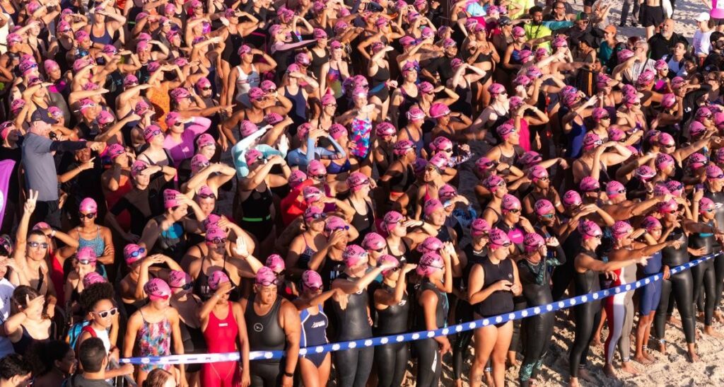 Rainha do Mar: Duas Mil Mulheres Celebram o Esporte Feminino no Rio de Janeiro Rainha do Mar: Duas Mil Mulheres Celebram o Esporte Feminino no Rio de Janeiro