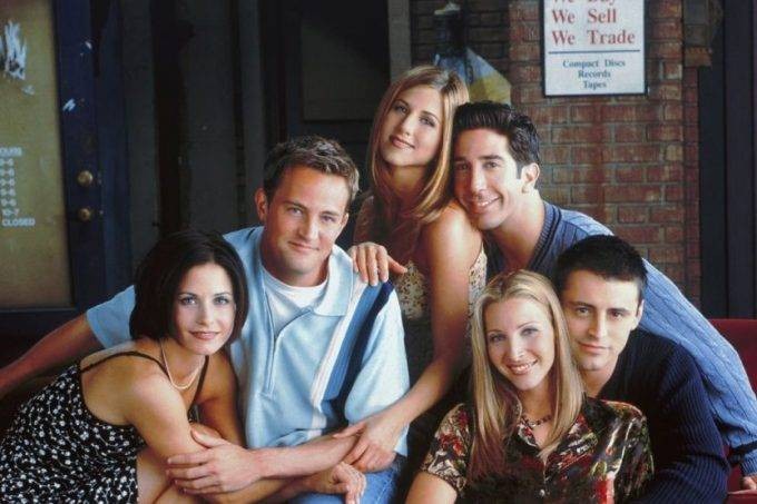 Revelações do Roteirista de ‘Friends’: Bastidores e Legado de Matthew Perry Revelações do Roteirista de 'Friends': Bastidores e Legado de Matthew Perry