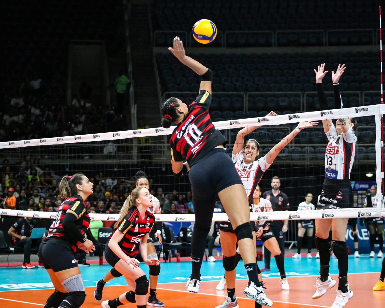 Sesc-Flamengo Quebra Invencibilidade do Sesi-Bauru e Se Aproxima do Líder Minas Sesc-Flamengo Quebra Invencibilidade do Sesi-Bauru e Se Aproxima do Líder Minas