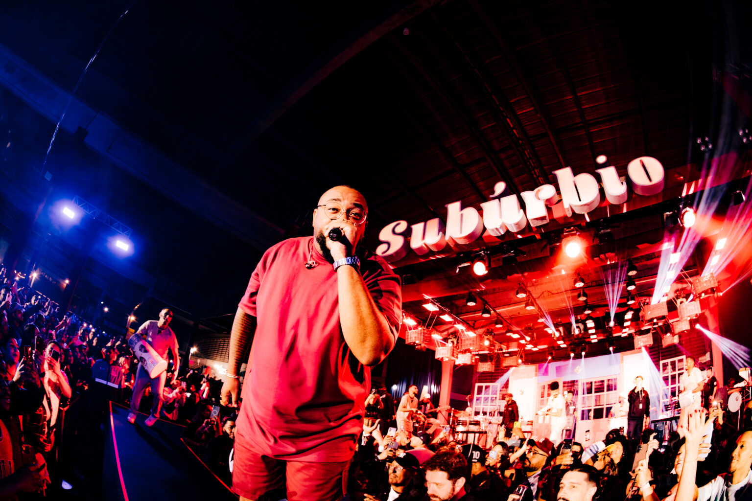 Subúrbio em Salvador: Tiee Promove Show com Música e Experiências Únicas