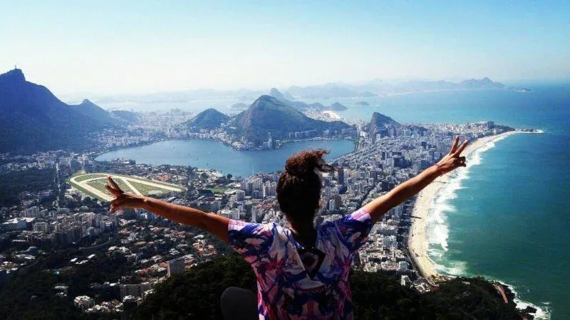 Turismo Comunitário no Rio: A Ascensão dos Tours na Rocinha e Vidigal