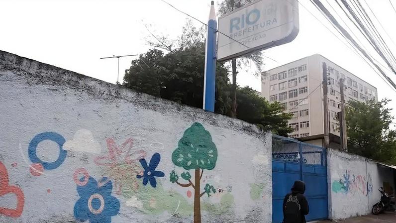 Violência Interrompe Transporte Público no Rio e Prejudica Estudantes Violência Interrompe Transporte Público no Rio e Prejudica Estudantes