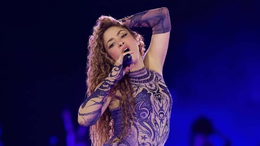 10 Toneladas de Equipamentos Chegam ao Rio para Show de Shakira