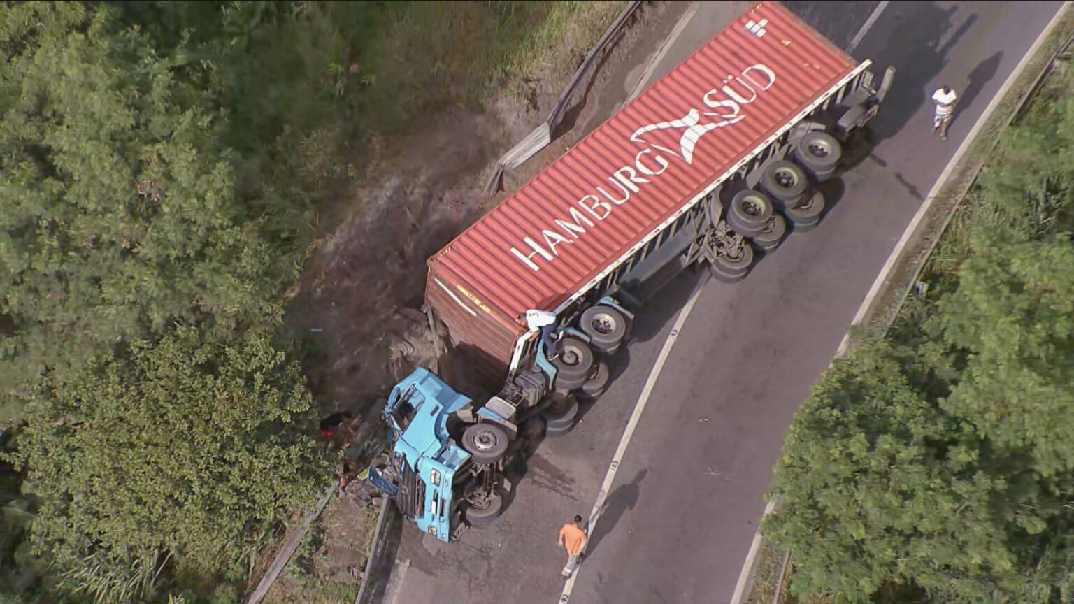 Acidentes Interditam a Rio-Santos e Geram Caos no Trânsito