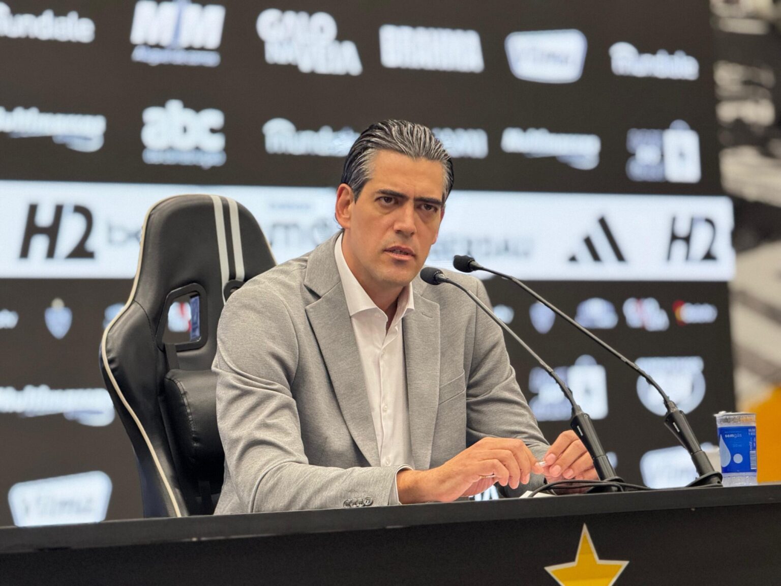 Atlético-MG Justifica Ausência de Hulk em Jogo Contra o Flamengo: 'Transferência Nacional em Jogo'