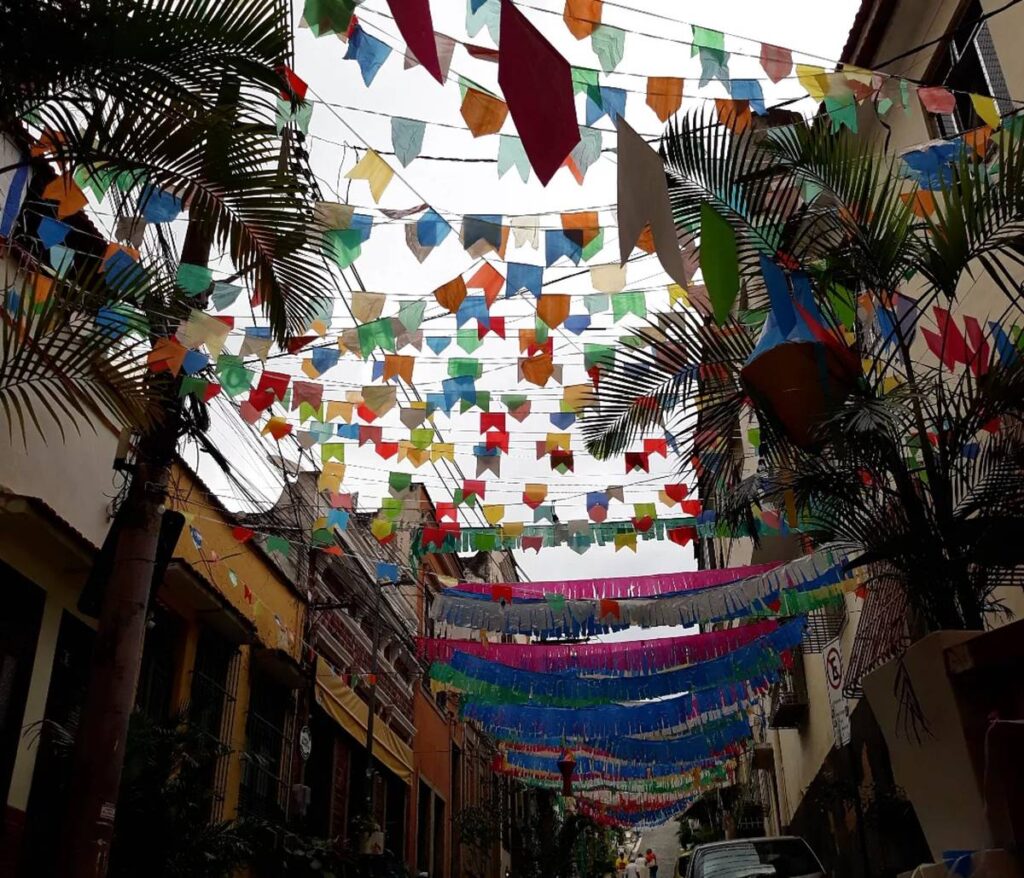 Bingo Dançante no Rio: Música, Prêmios e Diversão Neste Fim de Semana! Bingo Dançante no Rio: Música, Prêmios e Diversão Neste Fim de Semana!