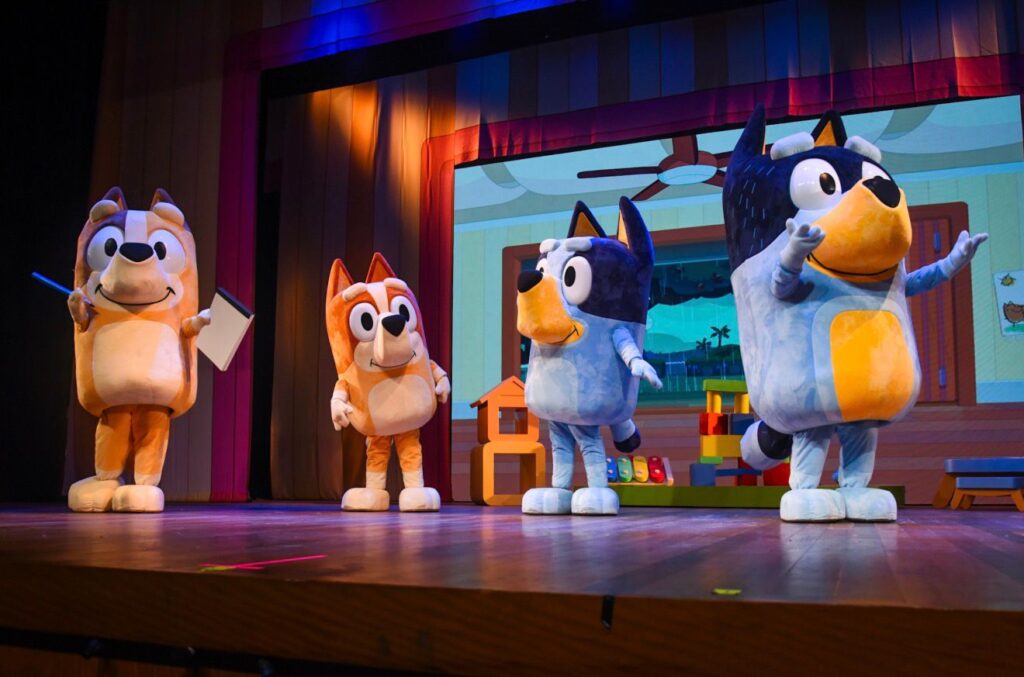 Bluey Chega a Curitiba: Espetáculo Inédito Agita o Teatro Positivo
