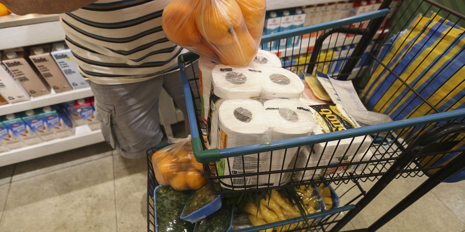 Cesta Básica Aumenta de Preço em Todas as Capitais Brasileiras em Março
