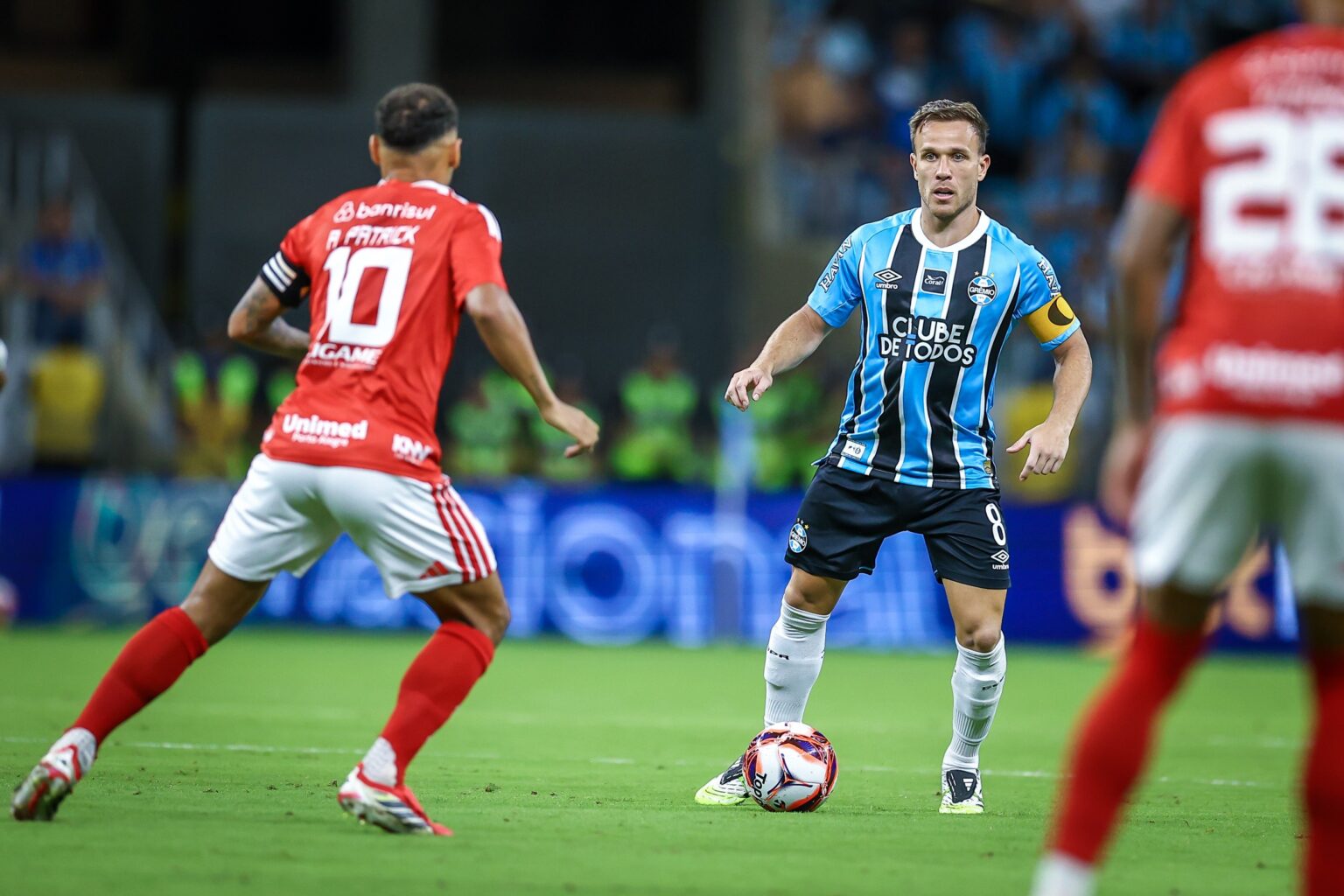 Chances de Empate Dominam Clássico Entre Internacional e Grêmio no Brasileirão