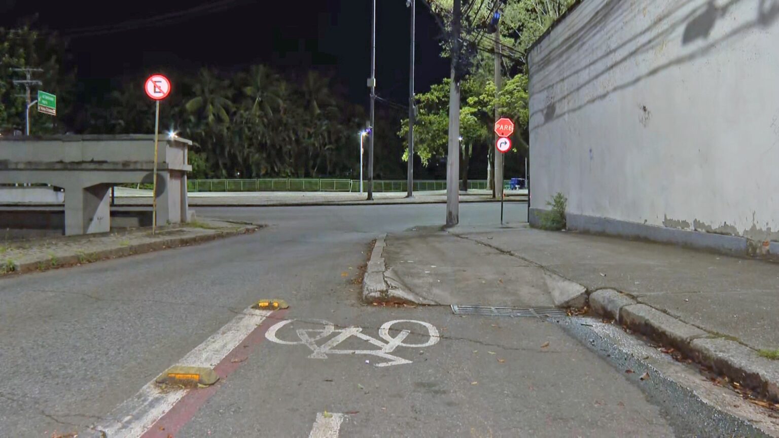 Ciclovias Desconectadas no Rio: Ciclistas em Risco ao Dividir Espaço com Veículos